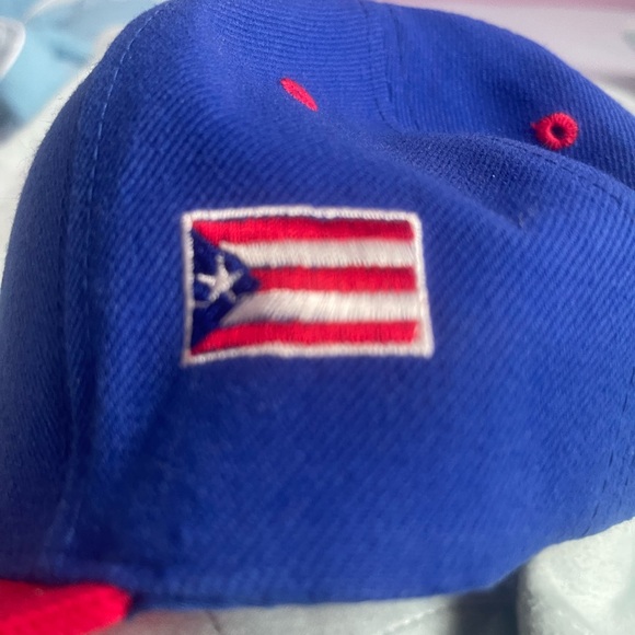 Puerto Rico cap with embroidered initials,flag and a WBC logo. - Picture 3 of 6
